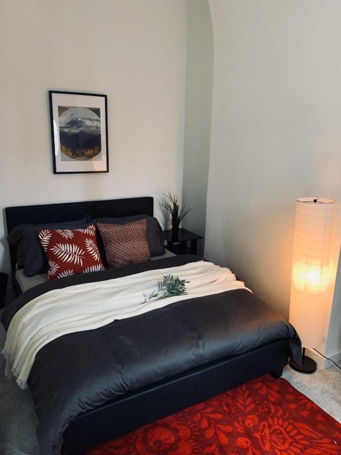 Stylish, Spacious & Luxurious Home - Parking 리버풀 외부 사진